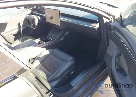 2022 Tesla Model S Dual Motor All-Wheel Drive z USA, uszkodzony, nr VIN 5YJSA1E51NF464603